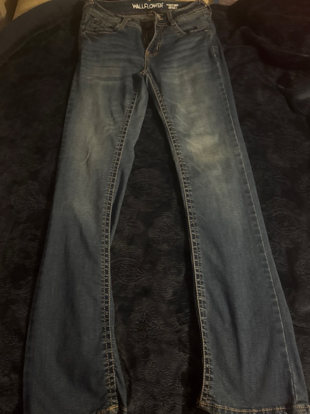 Wallflower Women's Medium Blue Flared Jeans